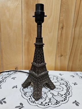 PARIS Eiffel Tower Lamp  14" Bronze Like Base  Bedside Desk Lighto